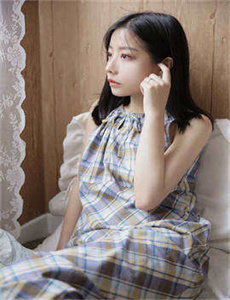 喝女王圣水,c字裤长什么样