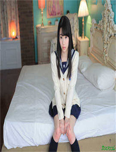 《中国美女大便girlpooping》