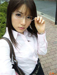 《欧美裸色》